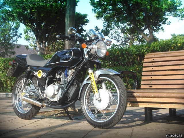 [分享]冷門的小檔車,YAMAHA愛將SR 150外觀小改造~新增10年愛將改裝照!