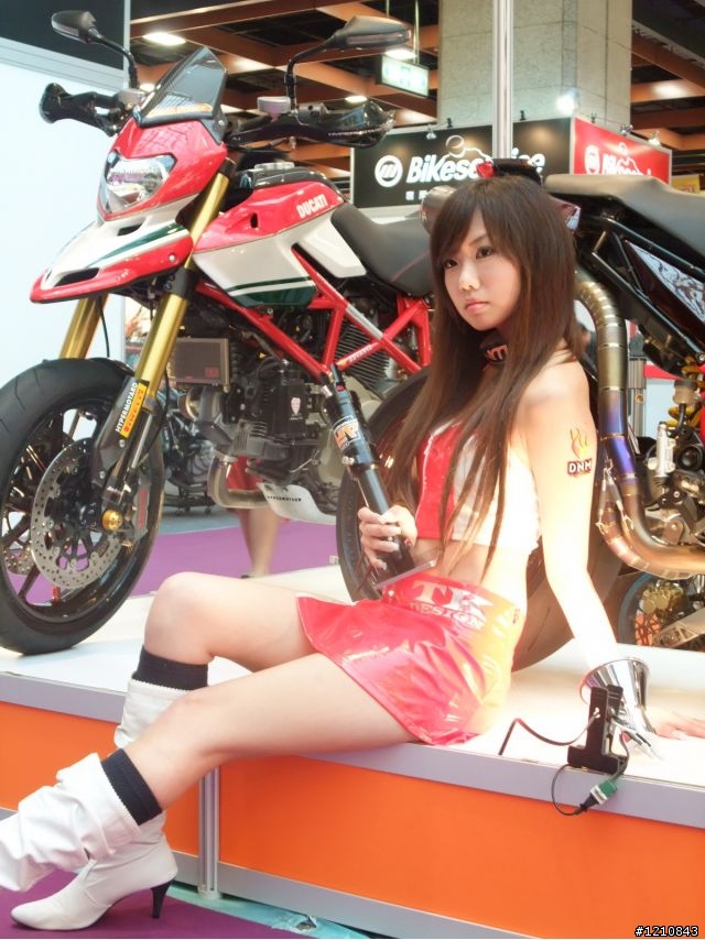 [累死人分享]2009台北世貿機車產業展，激暴!!挑戰機車展最多圖(ShowGirl隨時補上) - 已經全PO了