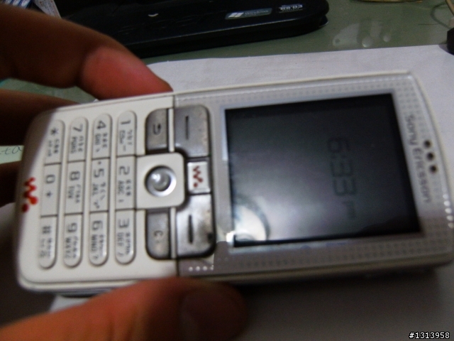 K750I螢幕淡化到底是沒裝好還是怎樣.......................