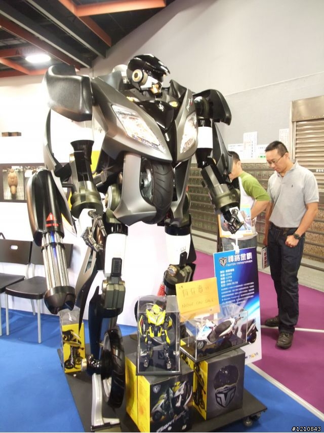 [累死人分享]2009台北世貿機車產業展，激暴!!挑戰機車展最多圖(ShowGirl隨時補上) - 已經全PO了