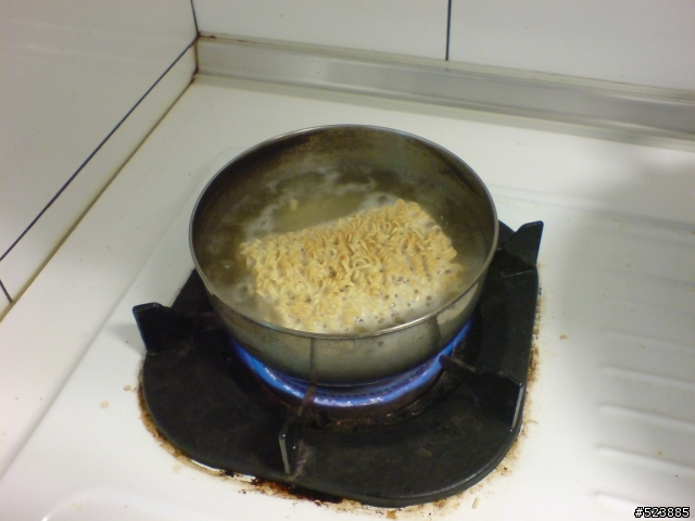 點心消夜皆宜~便宜簡單份量夠的炒麵麵包