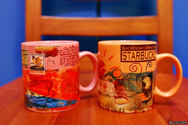 我家的STARBUCKS杯