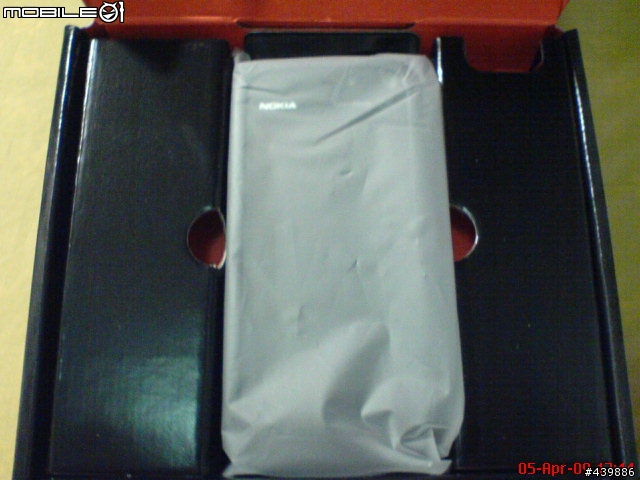 5800高調黑(黑灰版)+moshi手機套開箱照~~圖多
