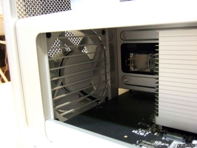 (圖多) 2009 年新版四核 Mac Pro 開箱分享