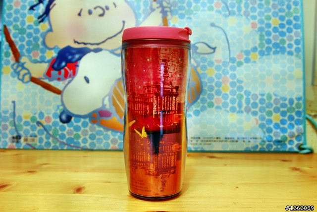 我家的STARBUCKS杯