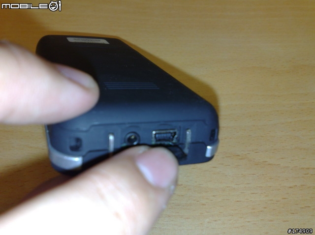 Belkin Skype Wi-Fi Phone & 桌上型 網路電話分享