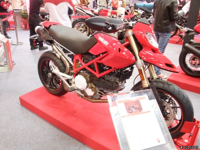 [累死人分享]2009台北世貿機車產業展，激暴!!挑戰機車展最多圖(ShowGirl隨時補上) - 已經全PO了