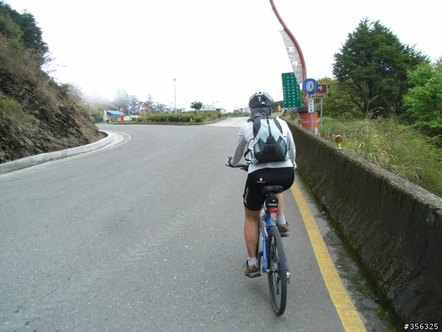 [遊記] 我們攜手騎單車去朝聖~台灣公路之巔-武嶺