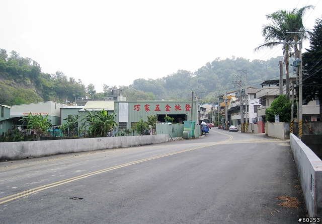 台中縣 豐原市→萬里長城→新社水井→南坑巷→豐原市