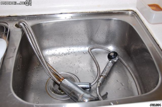 [無牌水電工] 廚房檯面式水龍頭更換