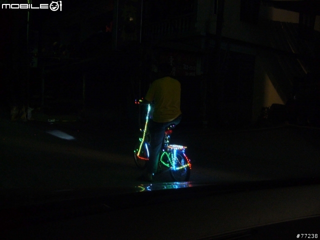 正港的台灣之光(第一次看到如此徹底的改裝車)