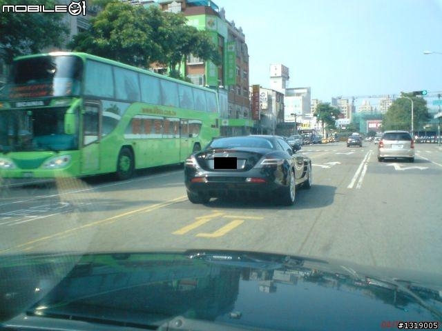 中港路驚見Benz SLR!!