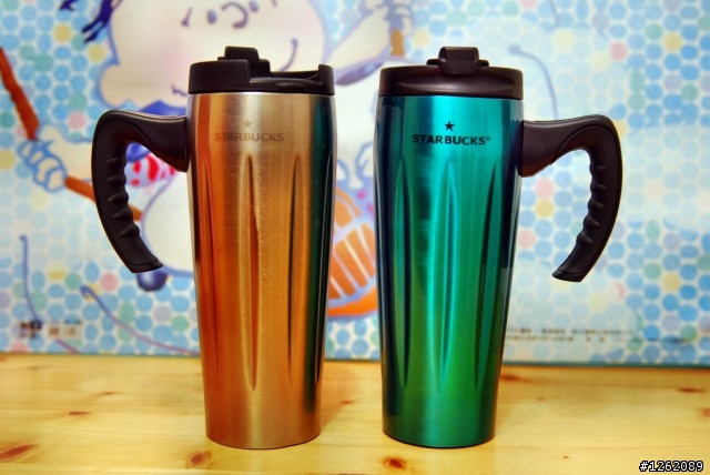 我家的STARBUCKS杯