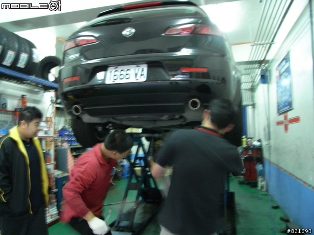 偽開箱文 ALFA ROMEO 159SW 新增ZENDER管照片