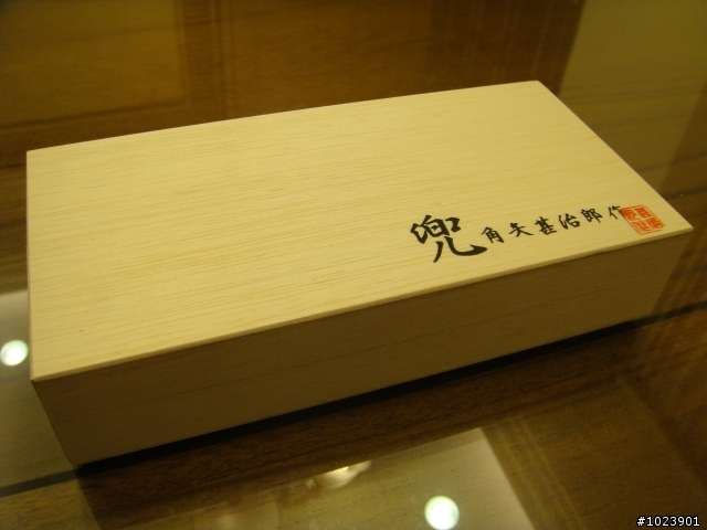 [開箱]角矢甚治郎作『2009年限定版-兜系列』--信長（黑）