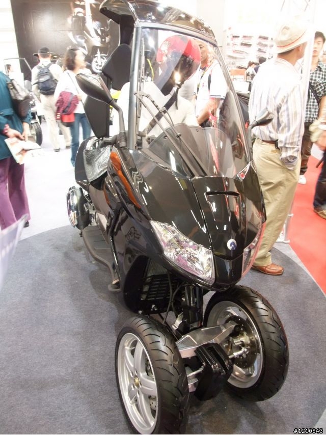 [累死人分享]2009台北世貿機車產業展，激暴!!挑戰機車展最多圖(ShowGirl隨時補上) - 已經全PO了
