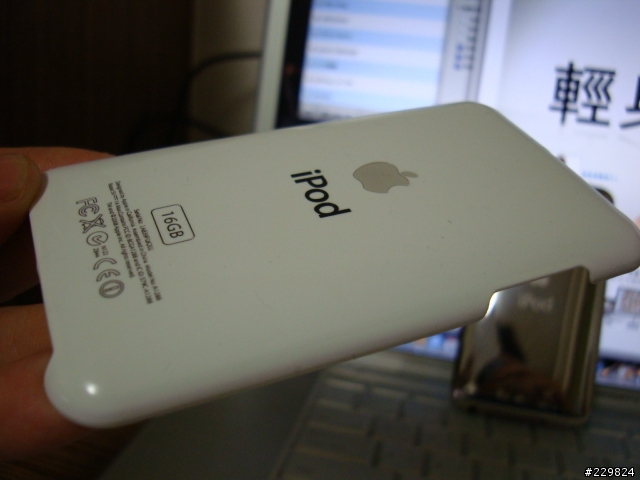 〔分享〕touch二代的新衣穿了有點像iphone