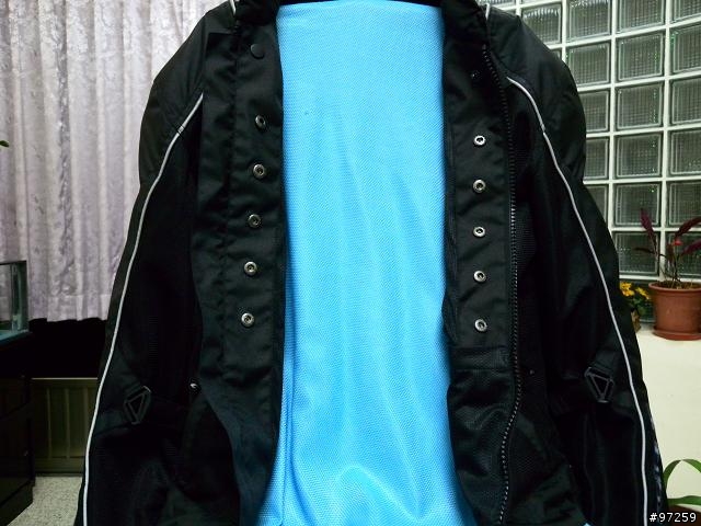 09年KOMINE  JK-701春夏防摔衣 分享 (更新護胸安裝問題-有圖說明)