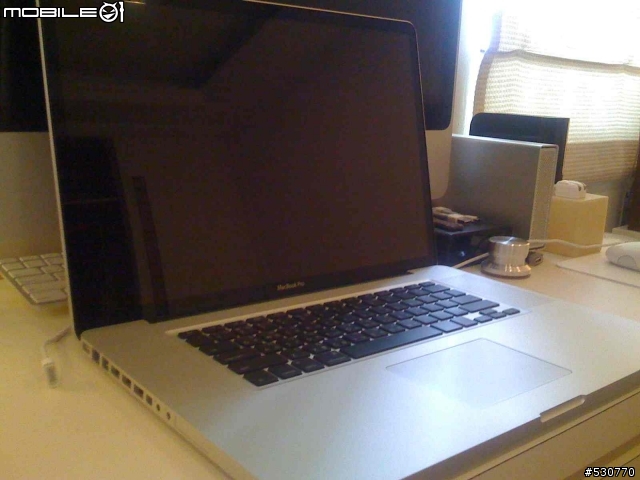 終於等到妳!!NEW Macbook Pro 17"蘋果開箱嘍!!