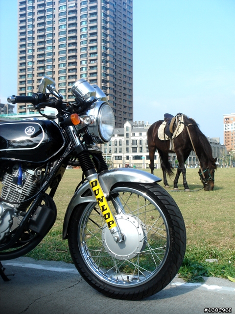 [分享]冷門的小檔車,YAMAHA愛將SR 150外觀小改造~新增10年愛將改裝照!