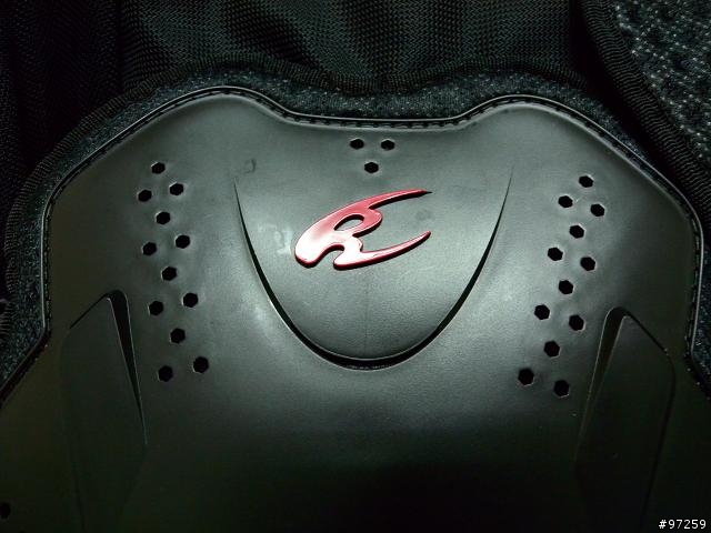 09年KOMINE  JK-701春夏防摔衣 分享 (更新護胸安裝問題-有圖說明)