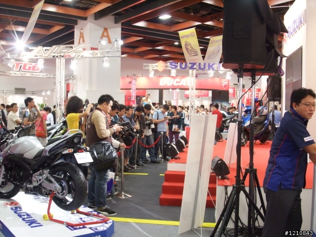 [累死人分享]2009台北世貿機車產業展，激暴!!挑戰機車展最多圖(ShowGirl隨時補上) - 已經全PO了