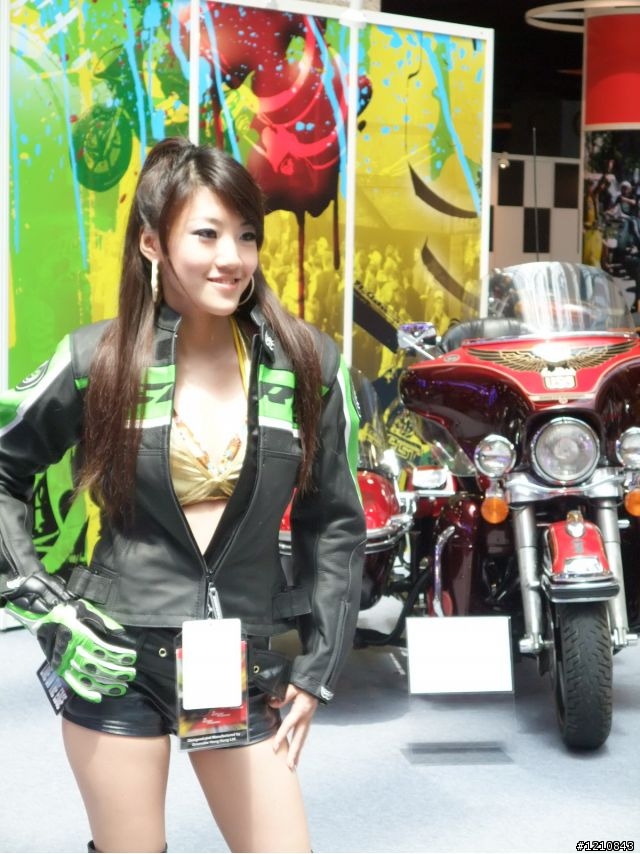 [累死人分享]2009台北世貿機車產業展，激暴!!挑戰機車展最多圖(ShowGirl隨時補上) - 已經全PO了