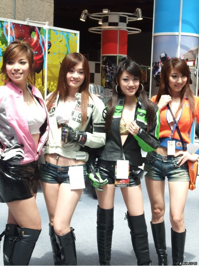 [累死人分享]2009台北世貿機車產業展，激暴!!挑戰機車展最多圖(ShowGirl隨時補上) - 已經全PO了