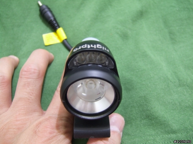 [分享]nightpro出的小鋼砲前燈(Nightpro-Aurora LED Alkaline)