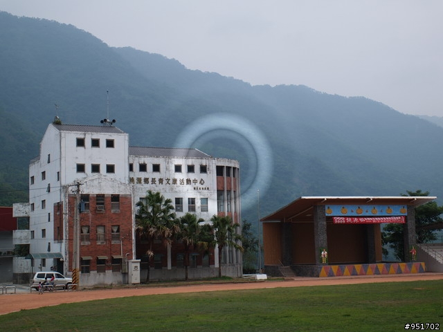相片中的圓環,請指教
