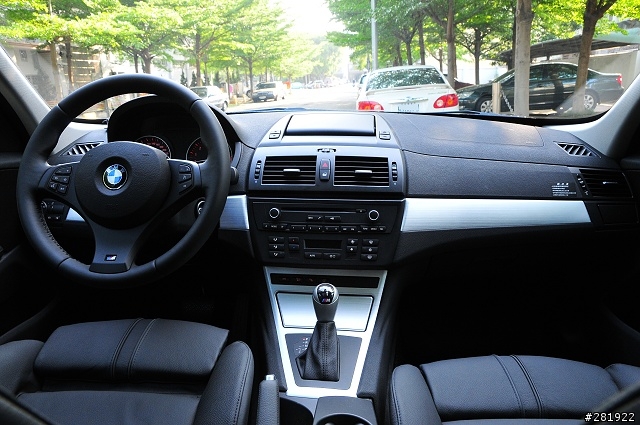09年式X3 (E83) 開箱 （圖多小心）