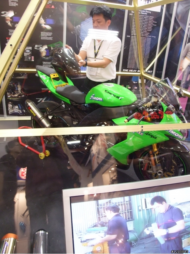 [累死人分享]2009台北世貿機車產業展，激暴!!挑戰機車展最多圖(ShowGirl隨時補上) - 已經全PO了