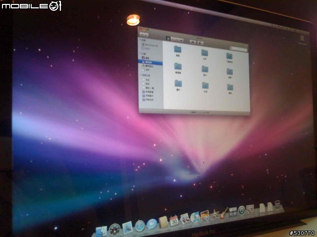 終於等到妳!!NEW Macbook Pro 17"蘋果開箱嘍!!