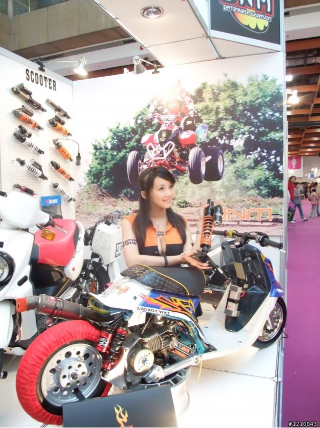 [累死人分享]2009台北世貿機車產業展，激暴!!挑戰機車展最多圖(ShowGirl隨時補上) - 已經全PO了