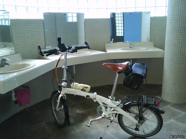 騎單車去!好大的洗手間(可和車車一起解放:安心又放心!)