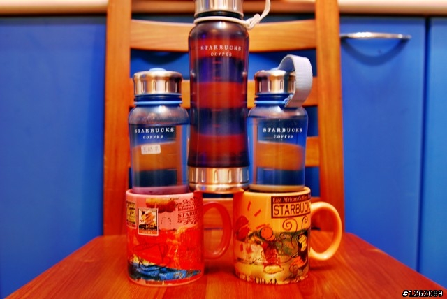 我家的STARBUCKS杯