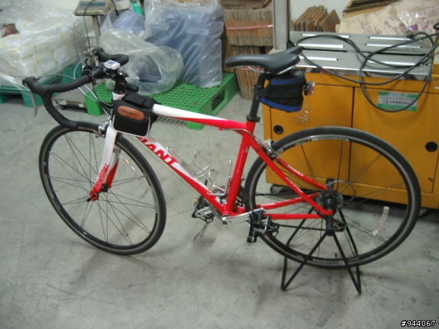 請問固定式練習台都很傷輪胎嗎