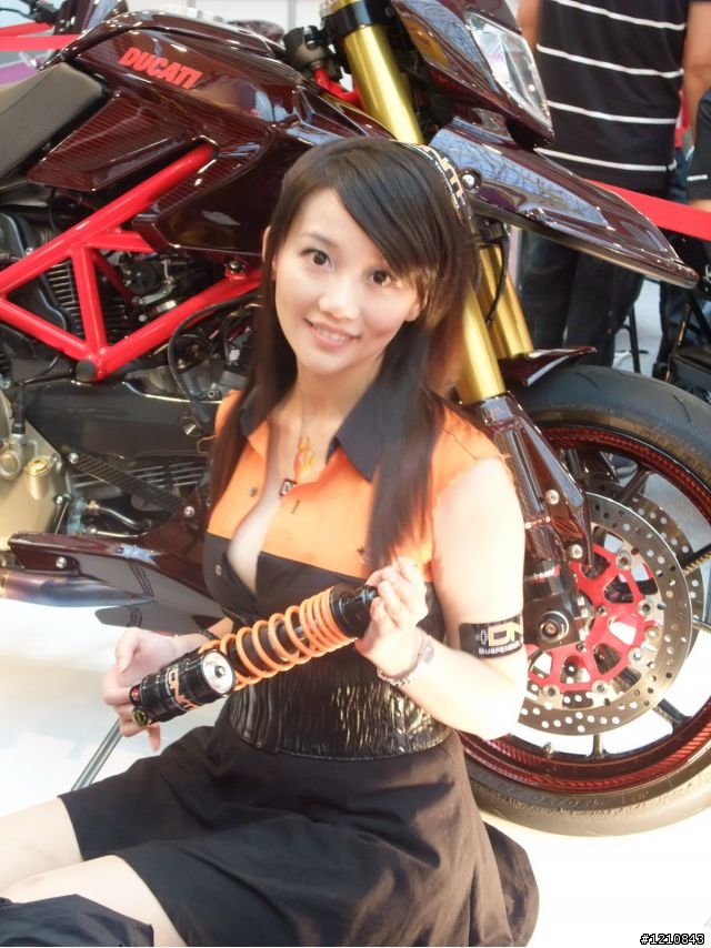 [累死人分享]2009台北世貿機車產業展，激暴!!挑戰機車展最多圖(ShowGirl隨時補上) - 已經全PO了