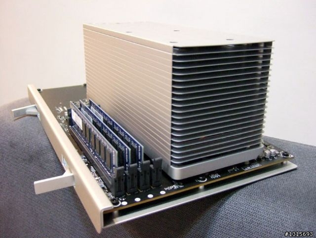 (圖多) 2009 年新版四核 Mac Pro 開箱分享