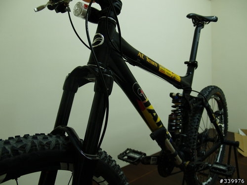 不知道板上有沒有GIANT AC系列車主...來簽一下吧