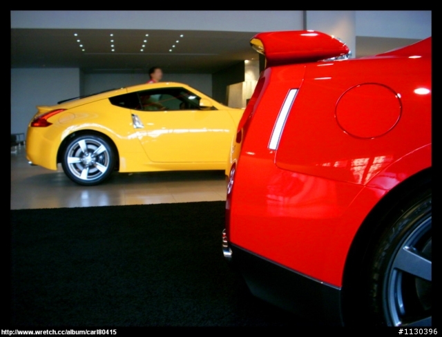 NISSAN GT-R+370Z同時展示