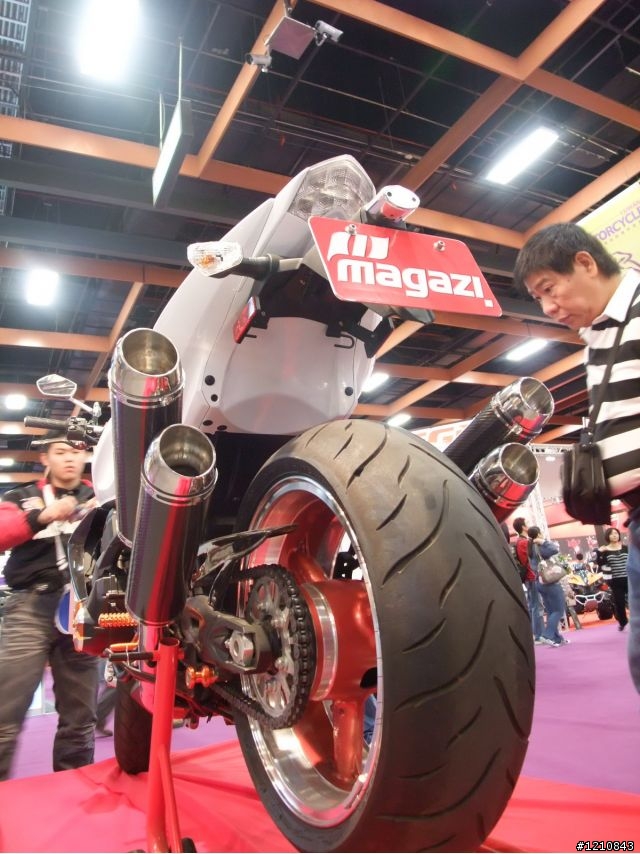 [累死人分享]2009台北世貿機車產業展，激暴!!挑戰機車展最多圖(ShowGirl隨時補上) - 已經全PO了
