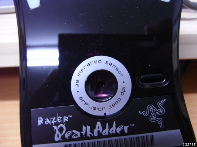 不專業[開箱]Razer DeathAdder 1800dpi 奎蛇藍光雷射光學滑鼠 補上 Zowie P-RF鼠墊