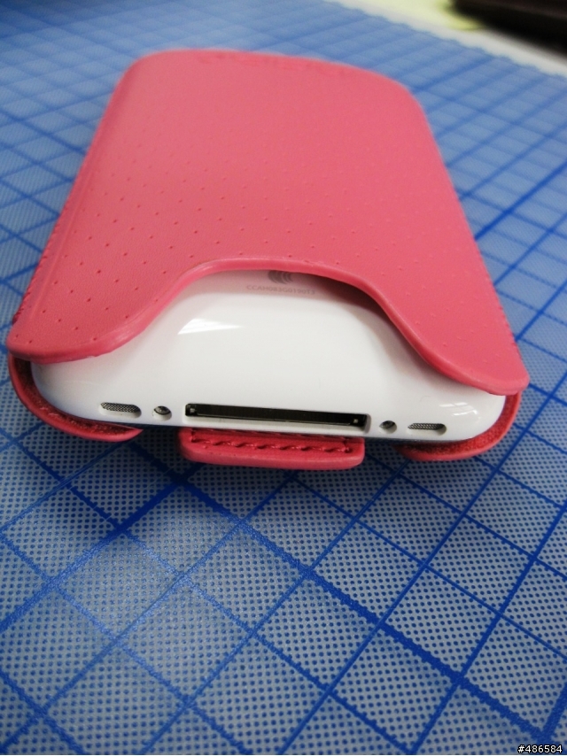 我的IPHONE新衣!!隆重跟各位女生推薦[PINK必殺]