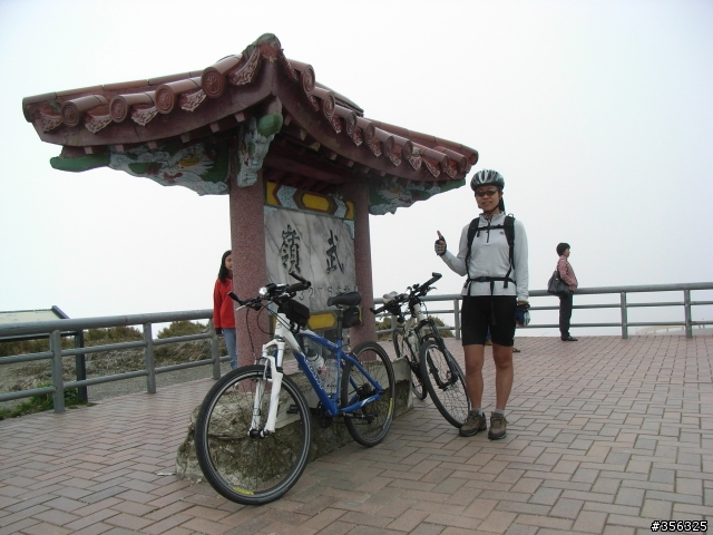 [遊記] 我們攜手騎單車去朝聖~台灣公路之巔-武嶺