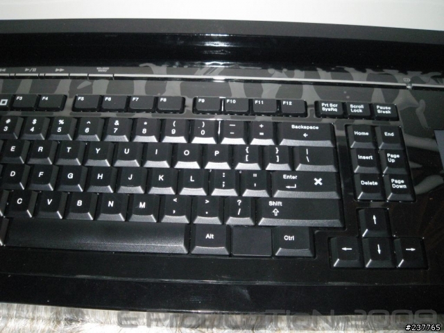 [開箱] 羅技 cordless mediaboard pro FOR PLAYSTATION 3