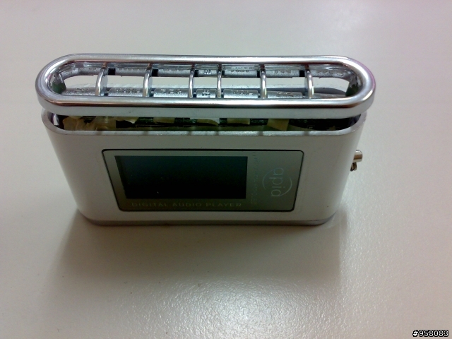 哪裡買的到這台mp3的充電電池