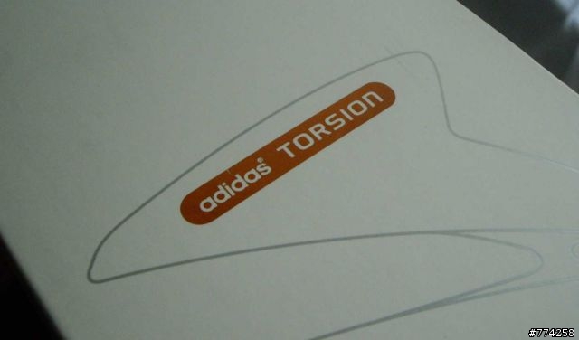 [開箱]我的第一雙Rockport皮鞋