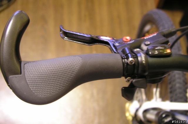 MOSSO 鈧 組車 AVID 油壓碟 SPINNER 前叉 錦麟輪圈 SIGMA碼表 10KG 登山車 新手請進