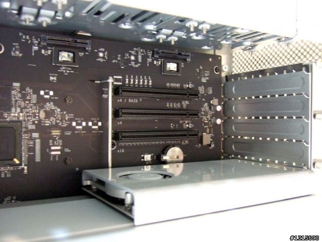 (圖多) 2009 年新版四核 Mac Pro 開箱分享